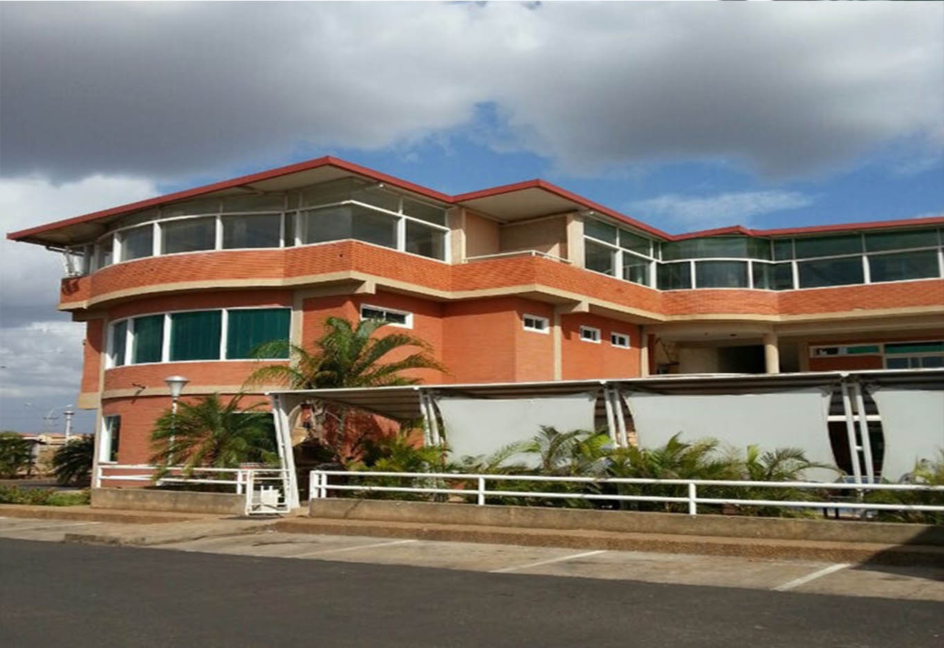 Hotel Luxor El Tigre